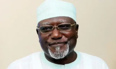 102864198 dkabhzeucaarofm.jpg